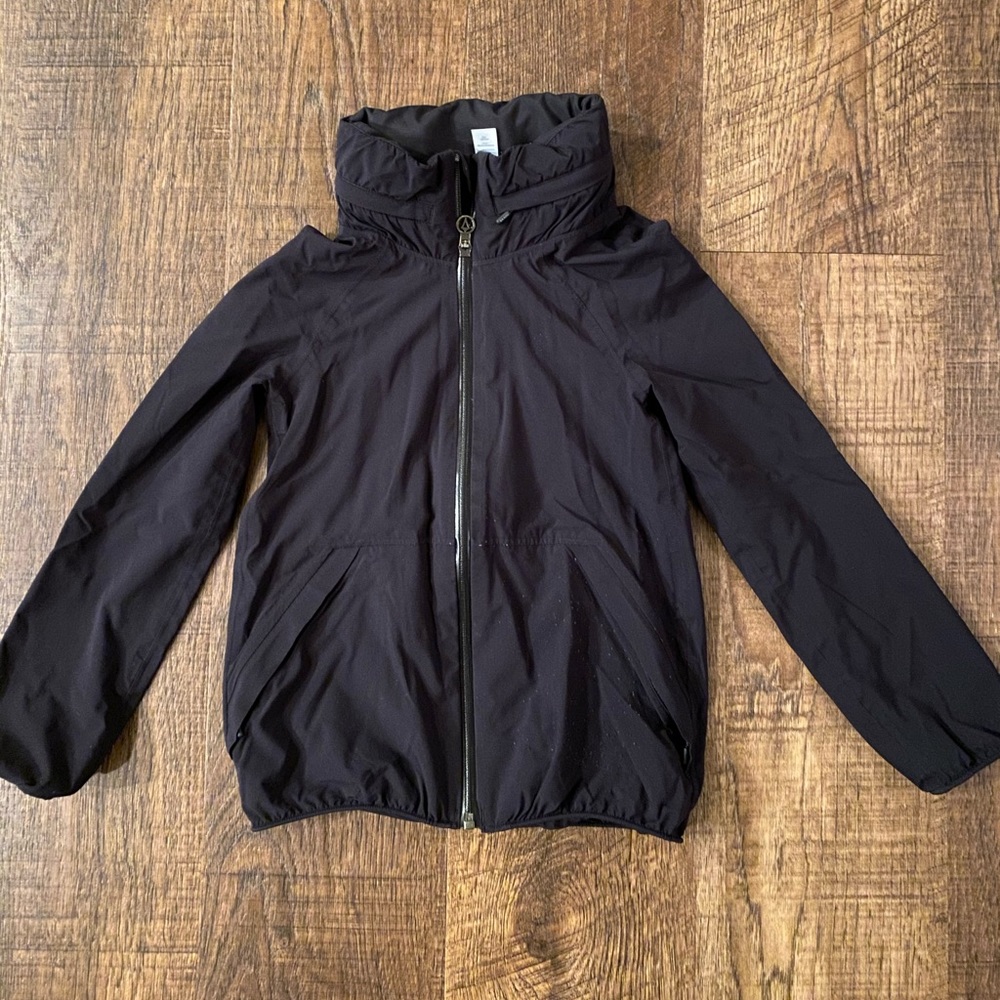 ivivva by lululemon rain or shine jacket 8 years